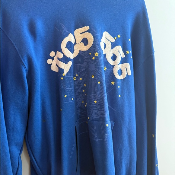 Tops - Blue Graphic Sweatshirt with Star Design